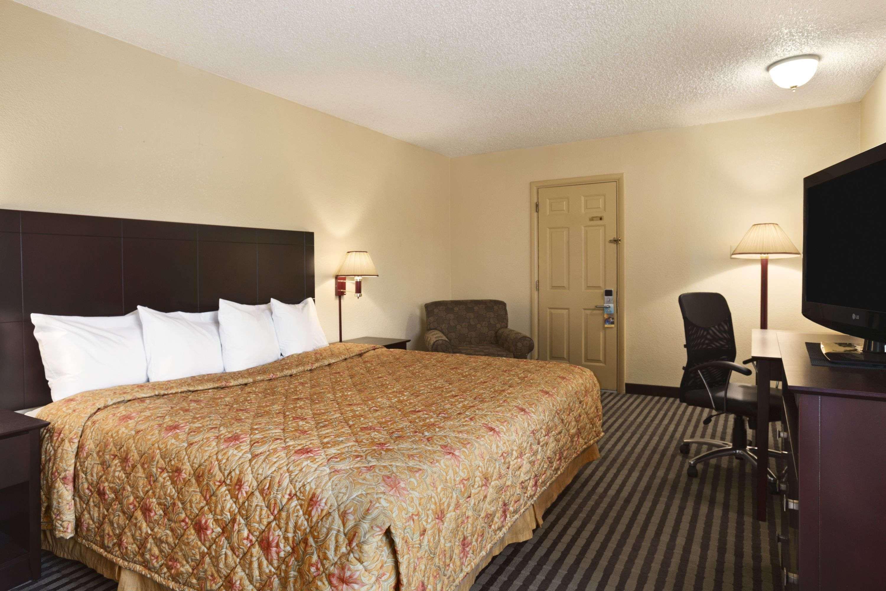 Days Inn By Wyndham Champaign/Urbana Eksteriør bilde