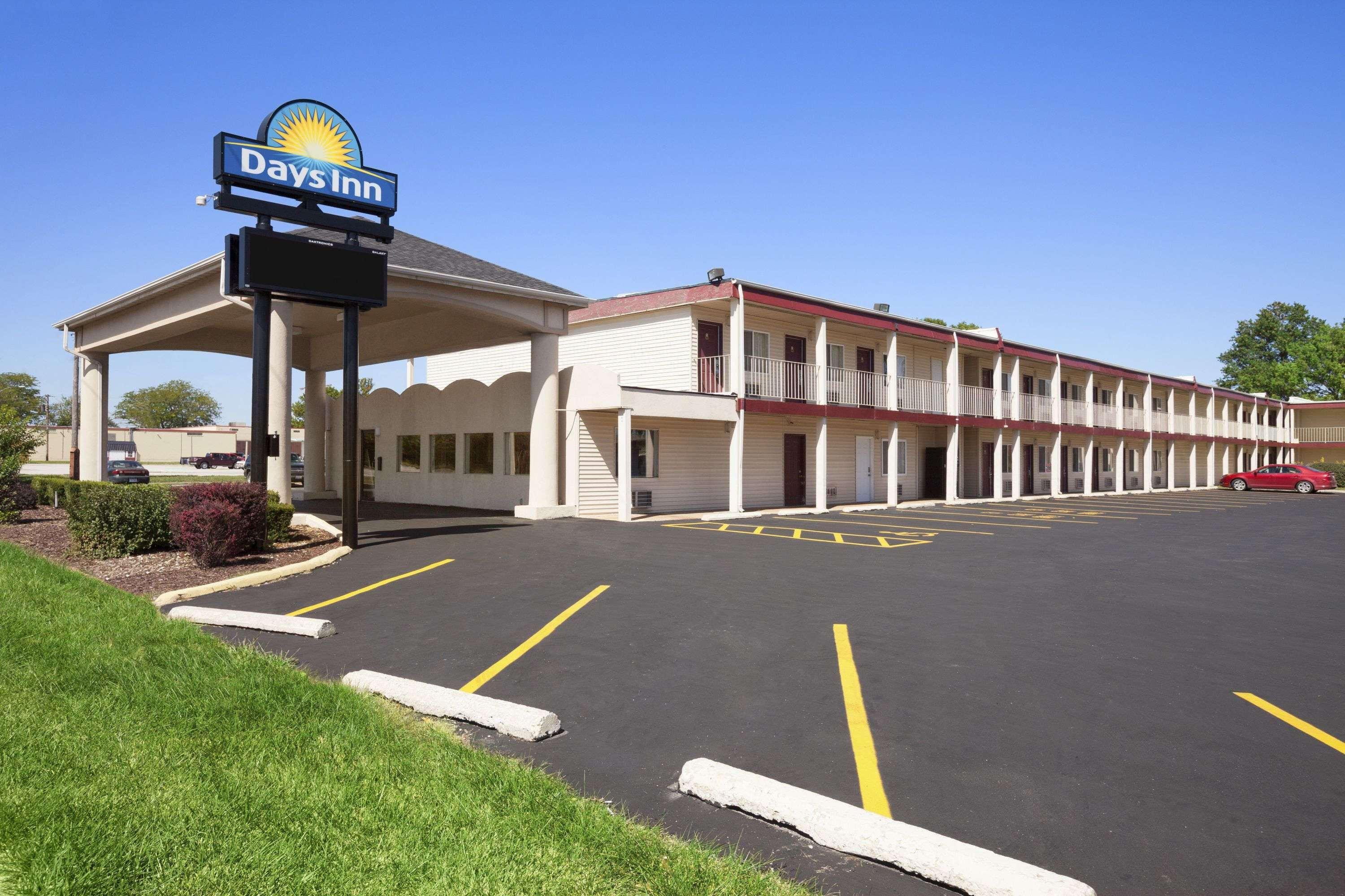 Days Inn By Wyndham Champaign/Urbana Eksteriør bilde
